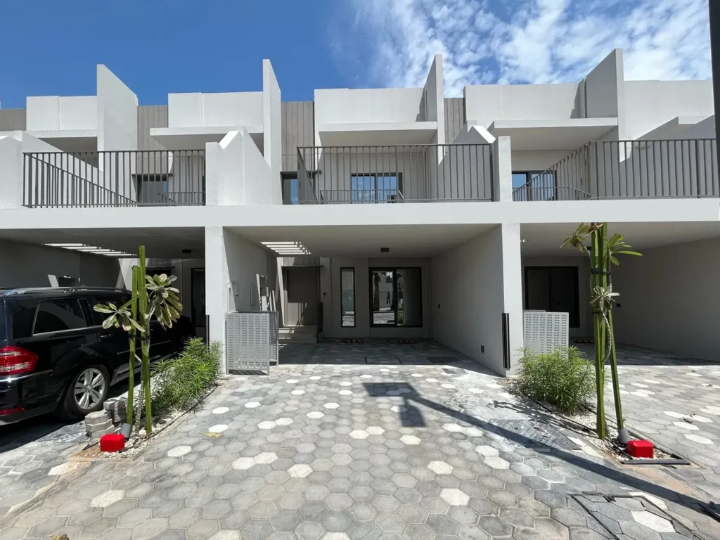 3 bedroom townhouse at mbr city